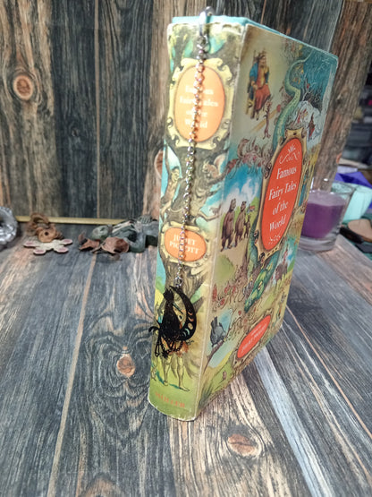 Metal Charm Hook Bookmarks - Moon Cat