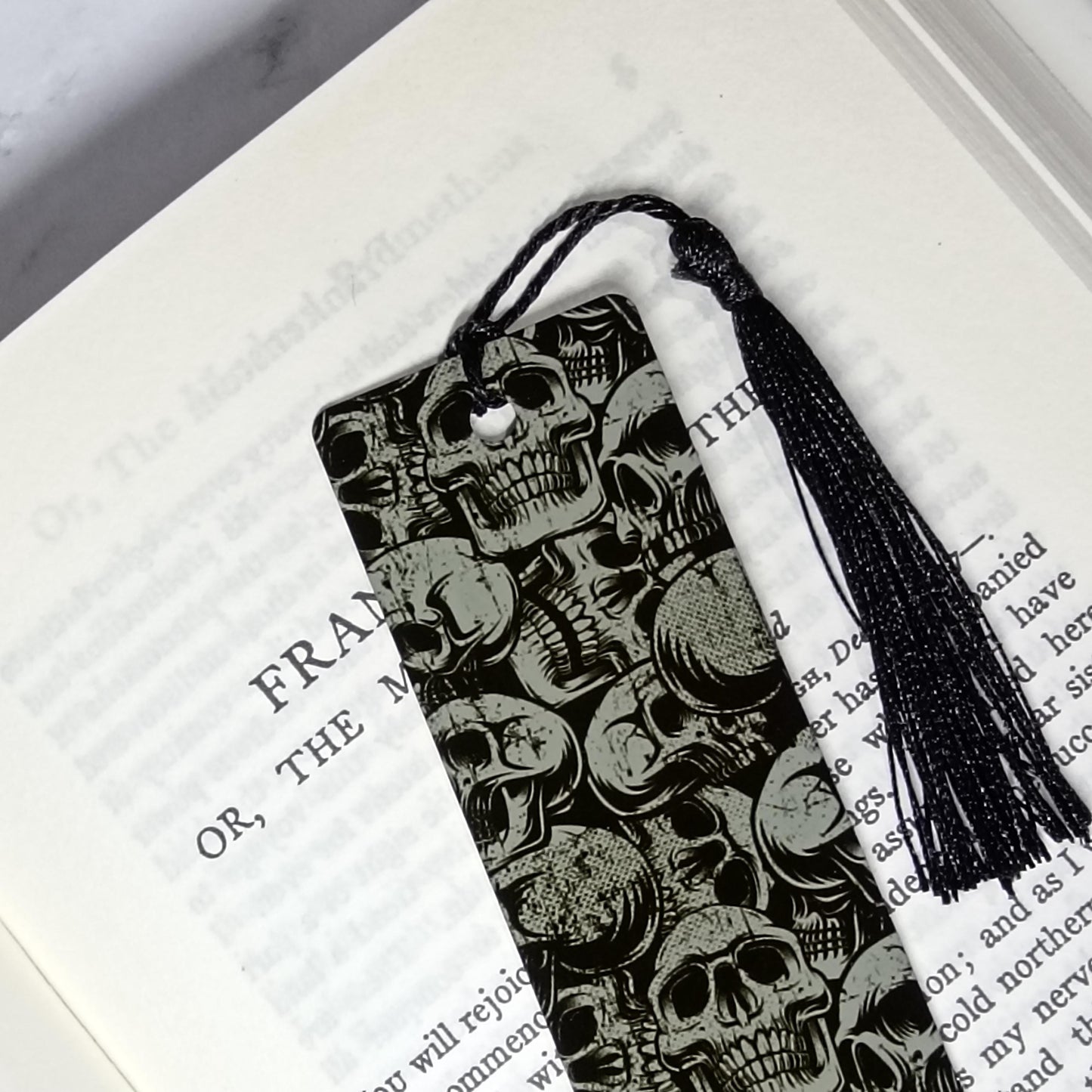 Metal Bookmarks - Black and Grey Skulls