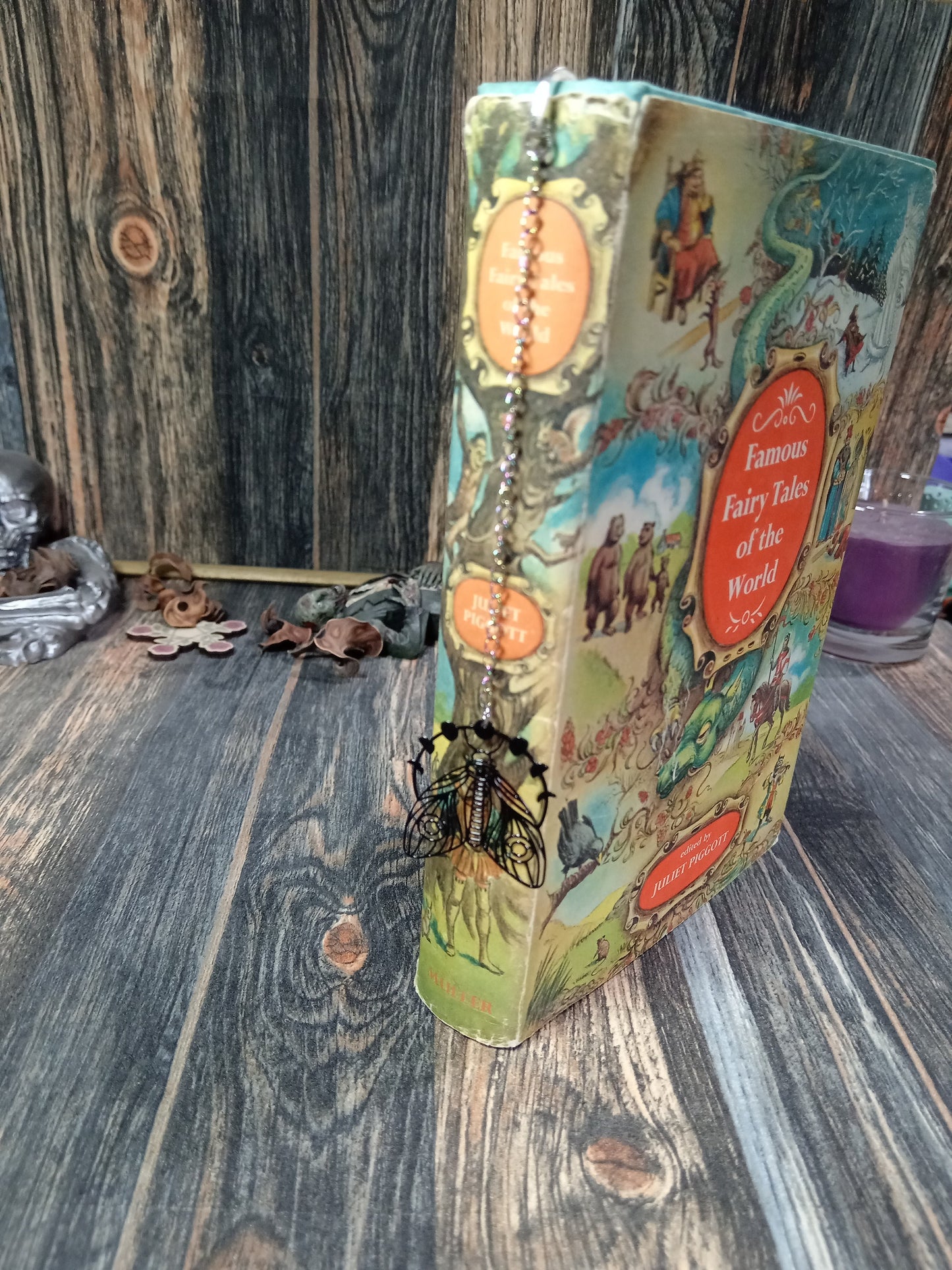 Metal Charm Hook Bookmarks - Moth